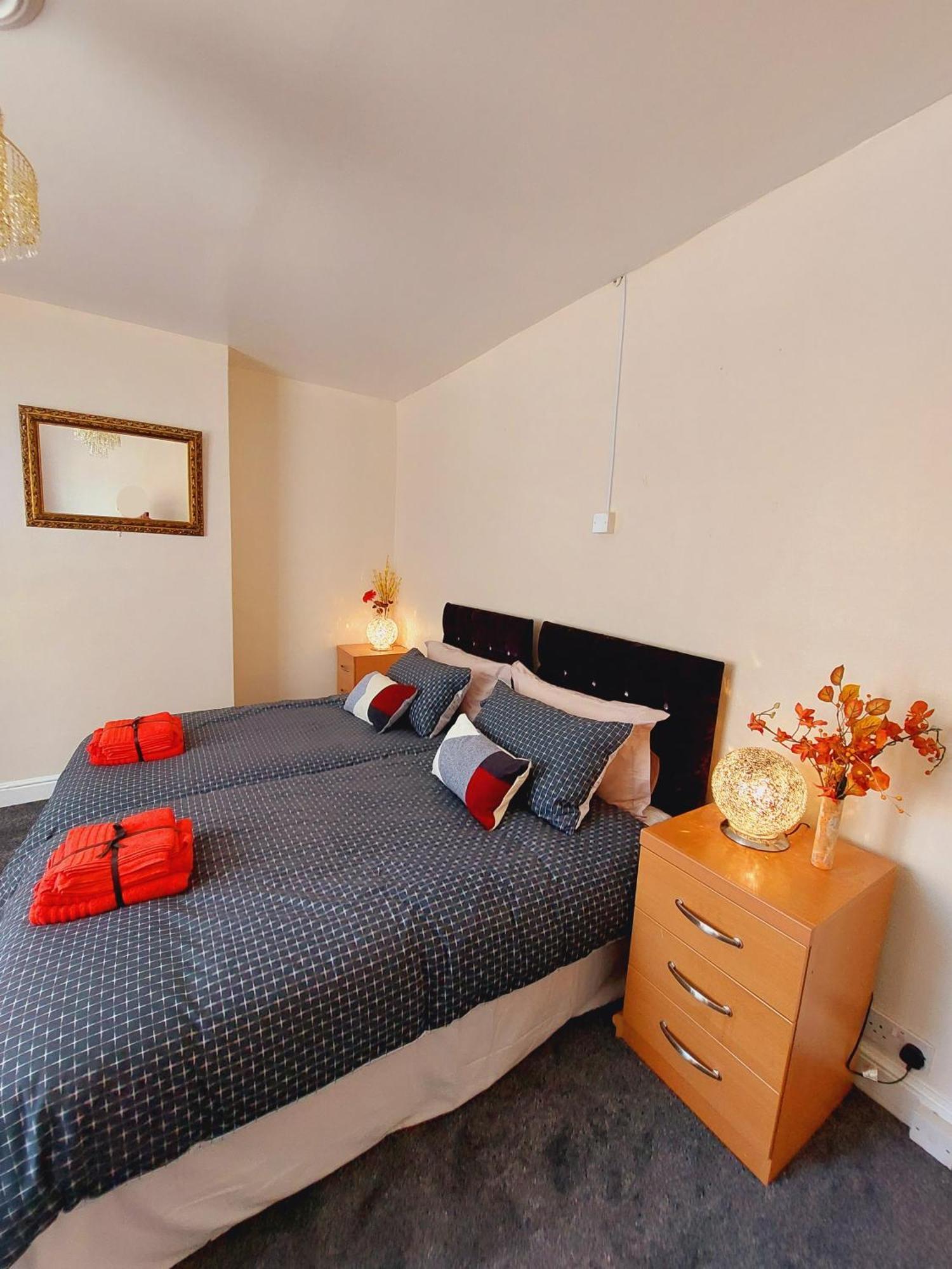 Elegant And Central Two Bedrooms House Bristol Exterior foto